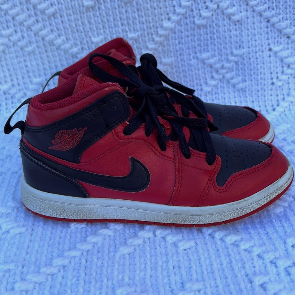 Air Jordan 1 Mid Reverse Bred Nike size 1Y - Picture 1 of 14